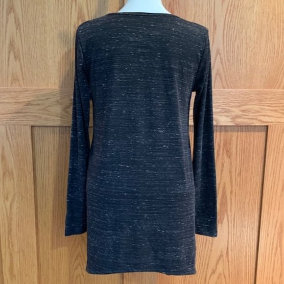 Go Couture Sharkbite Tunic Sweater Top - Small  NWT - Picture 3 of 5